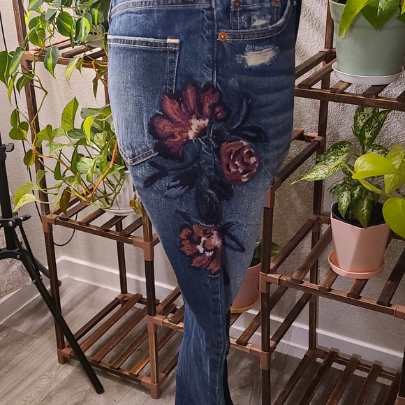 Abercrombie & Fitch Jeans - Picture 8 of 9